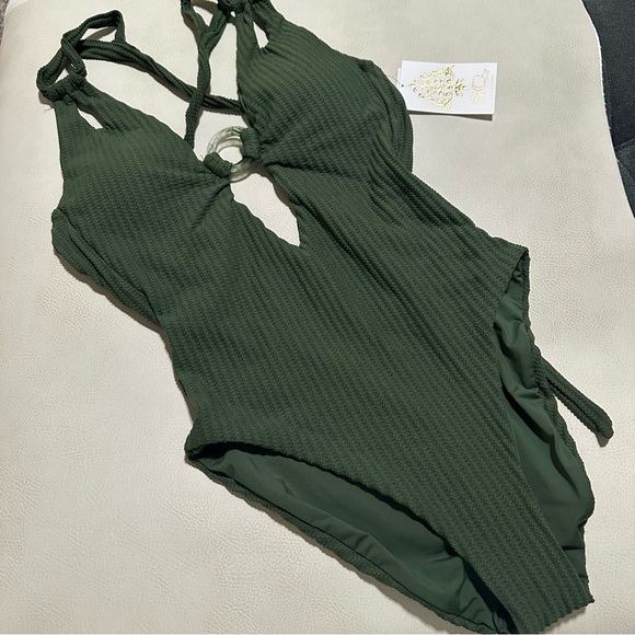 NWT Becca by Rebecca Virtue Line in The Sand Lainey Textured Rib Plunge One-Piec - Picture 6 of 12